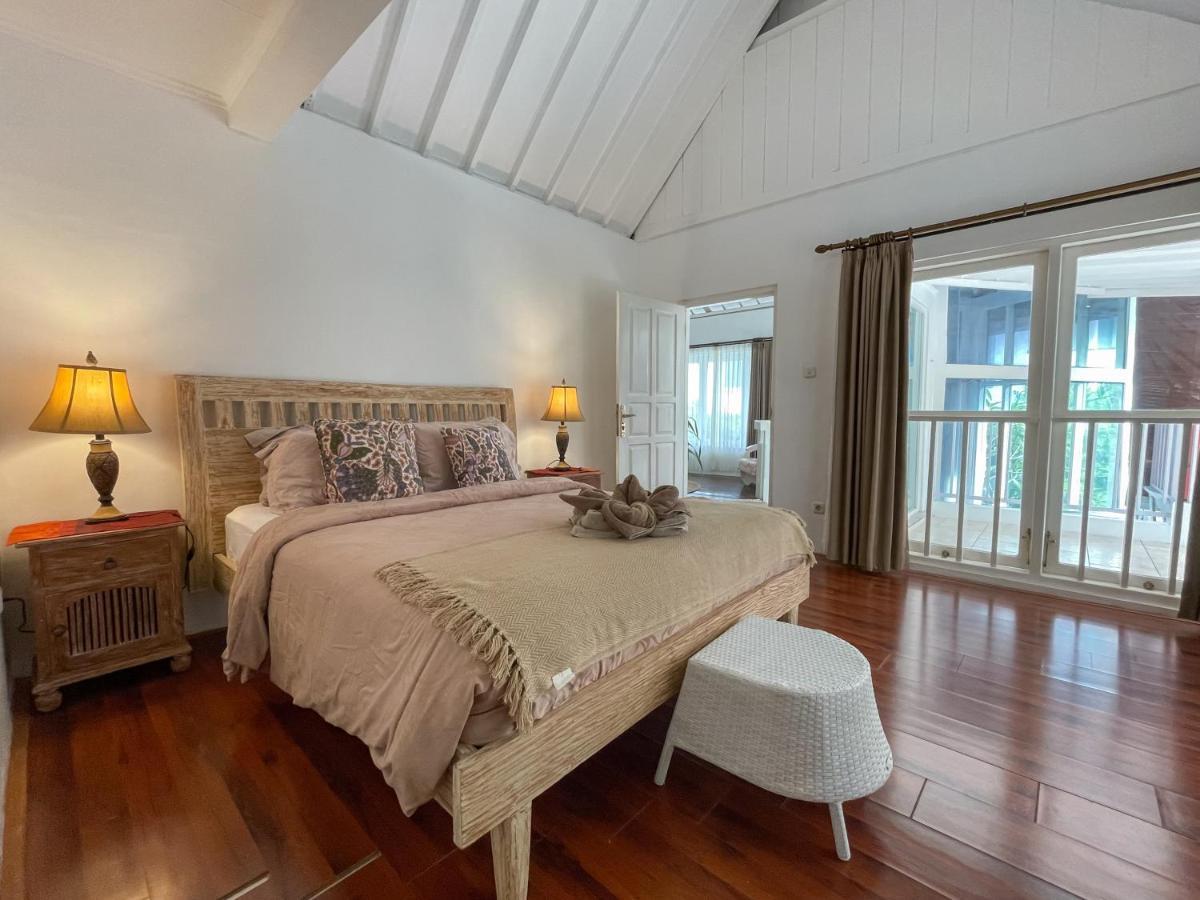 Beach House Canggu - 150M Berawa Beach Zewnętrze zdjęcie