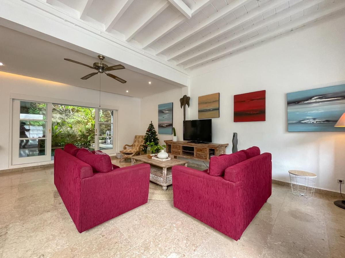 Beach House Canggu - 150M Berawa Beach Zewnętrze zdjęcie