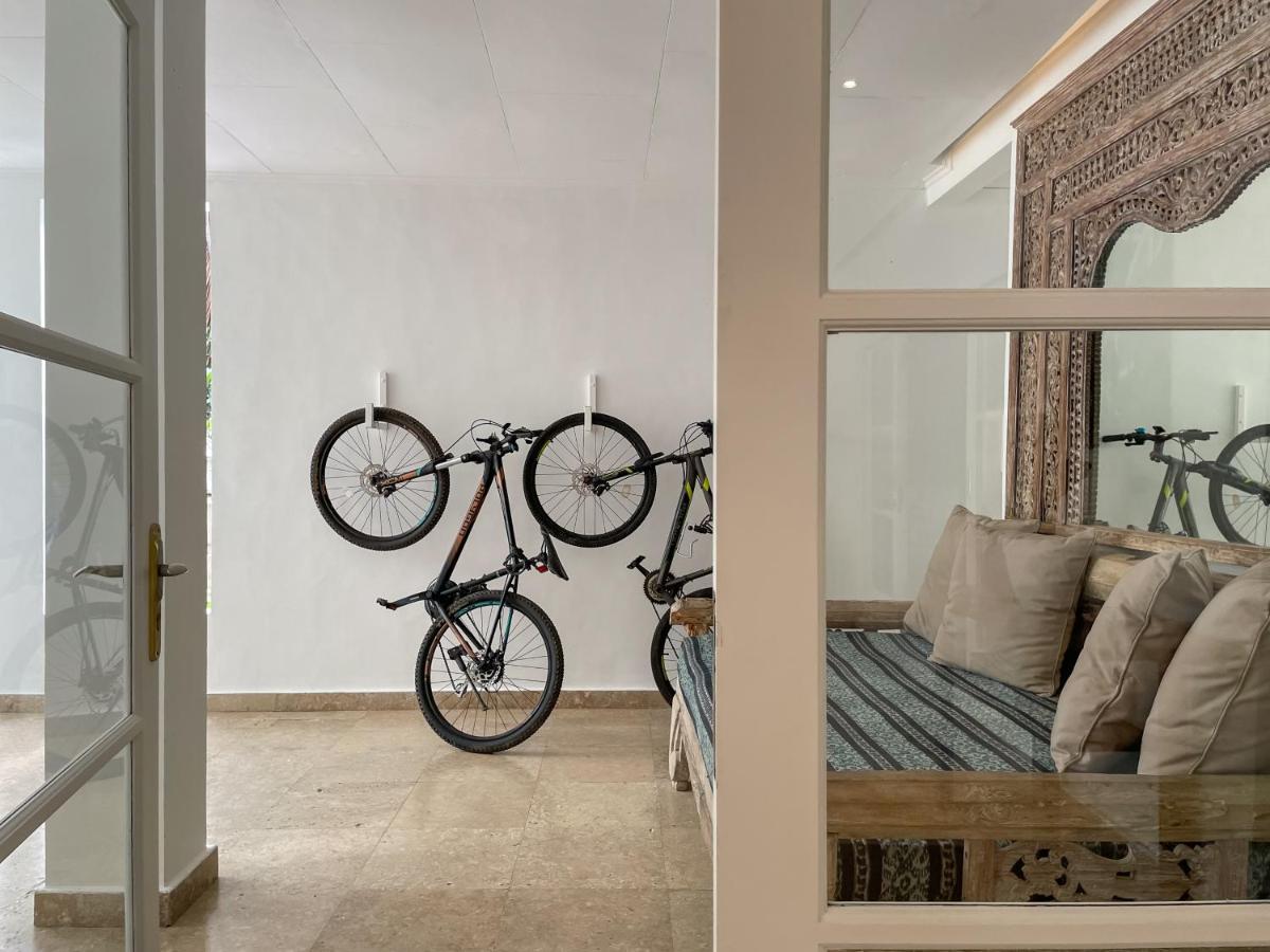 Beach House Canggu - 150M Berawa Beach Zewnętrze zdjęcie