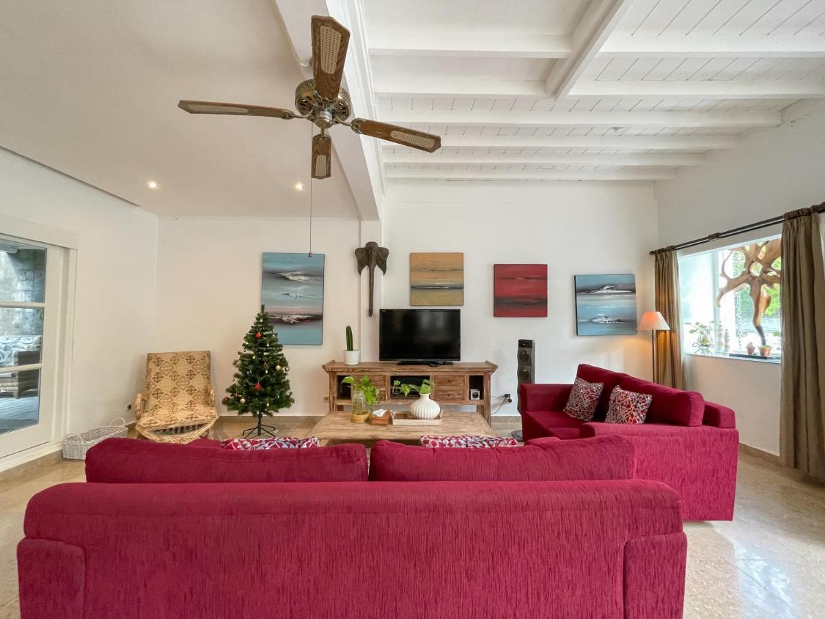 Beach House Canggu - 150M Berawa Beach Zewnętrze zdjęcie